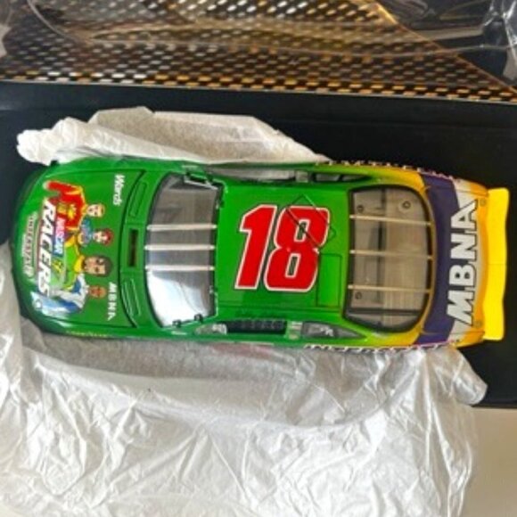B1G1F - Bobby Labonte #18 - 1999 Pontiac Elite 1:24 - Picture 1 of 14